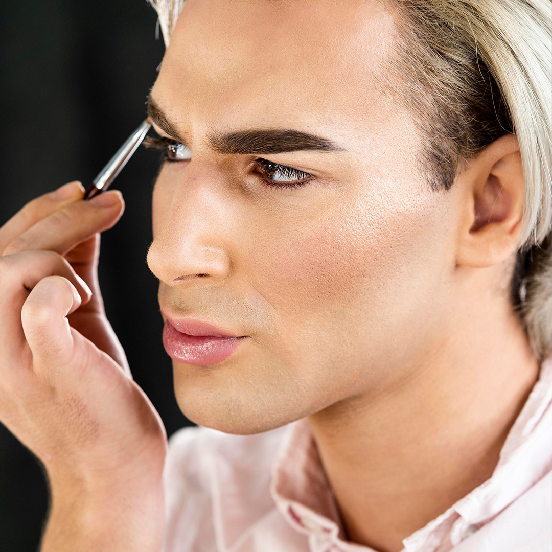Nano hairstroke eyebrow tattoo technique is a precision method of creating ultra-fine, realistic eyebrow hair strokes using a special nano-needle. This technique is similar to microblading but utilizes a smaller, more delicate needle, allowing for even finer and more detailed strokes that closely mimic natural eyebrow hairs.
